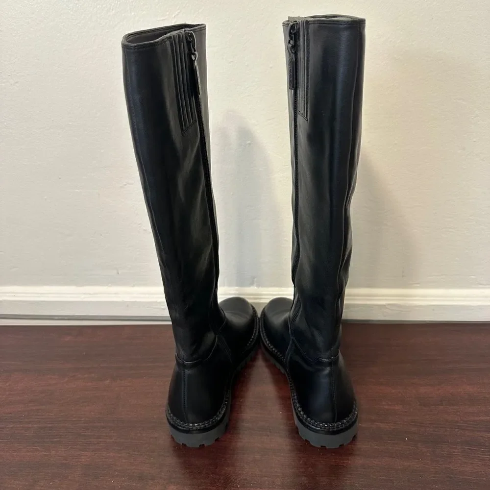Vince Women’s top grain leather knee high boot in black Sz 6M NIB